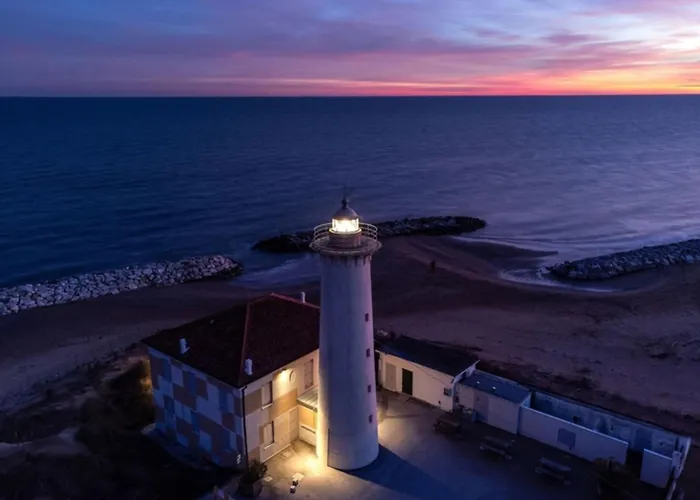 Just Few Meters From The شقة